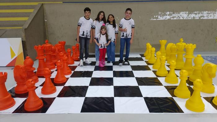 Enxadristas de MS conquistam 14 troféus e são destaque no Pan-Americano de  Xadrez Escolar